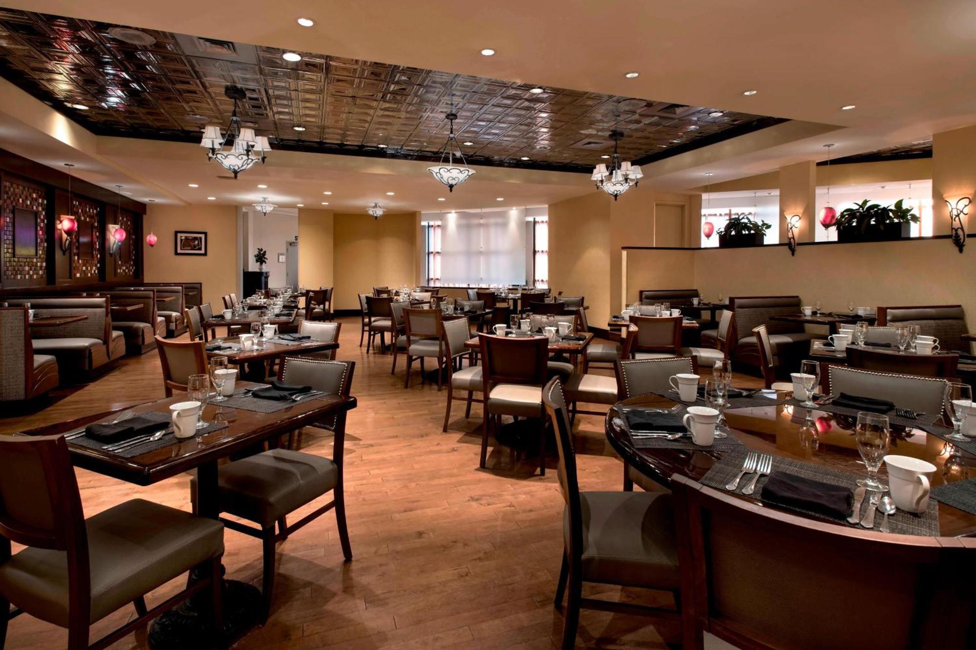 Marriott Albany Hotel Bagian luar foto